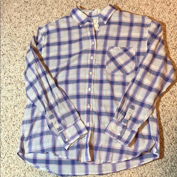 Light button up plaid—-American Eagle - Picture 1 of 3